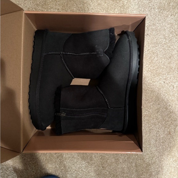 Costco Kirkland Shearling Sheepskin Boots Side Zip 7 Ugg Short - Picture 5 of 9